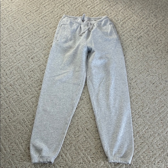 SKIMS Light Heather Gray Cotton Fleece Classic Jogger Sweatpants - Picture 9 of 14